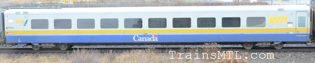 Passenger car VIA 3472 left side  / Wagon de passager VIA 3472 coté gauche